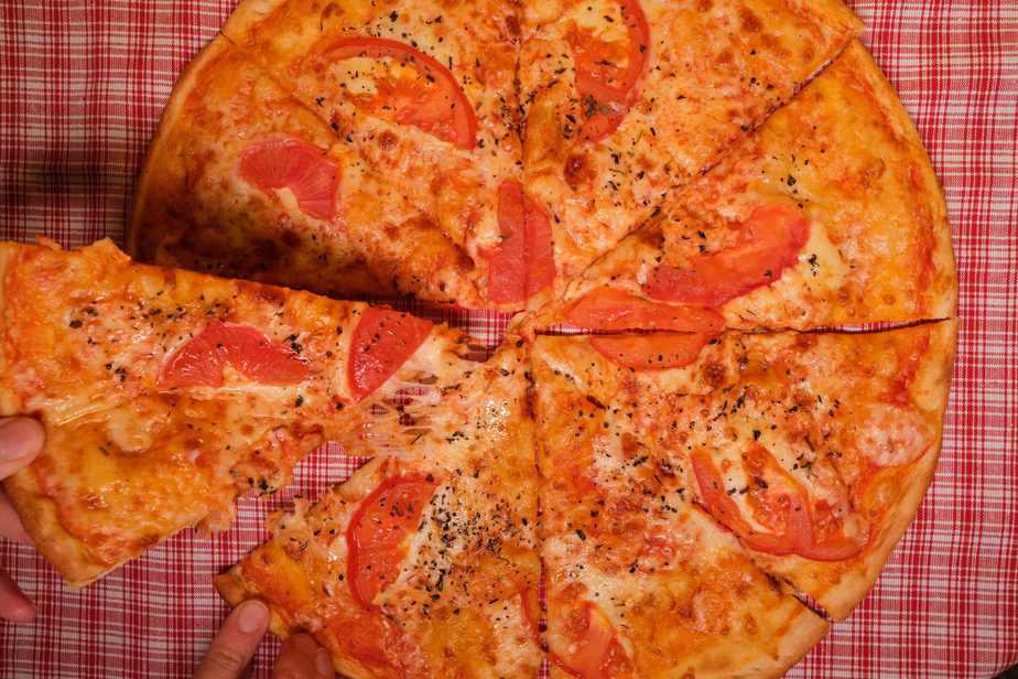 You are currently viewing Dominos Pizza Toppings – 1 Easy Guide To Make Pizza Toppings