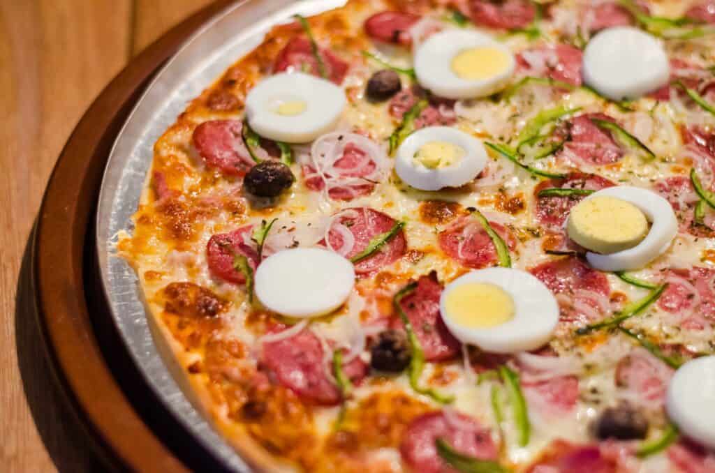 does-pizza-dough-contain-eggs
