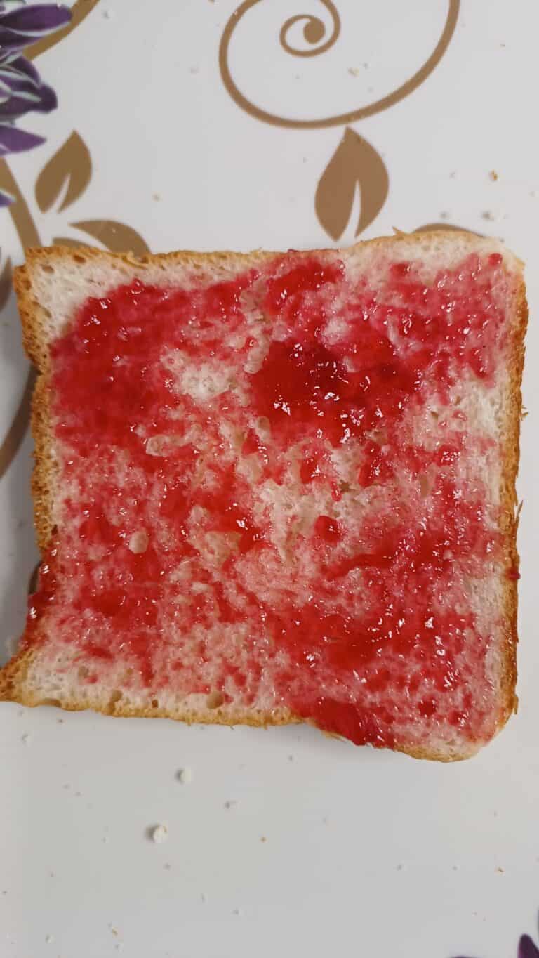 Read more about the article Jam Sandwich Recipe – 3 Simple Steps