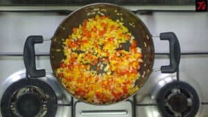 chopped-yellow-and-red-bell-peppers